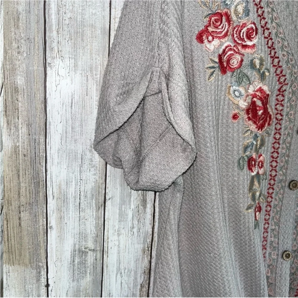 Andree Embroidered Tie Bottom Button Blouse - Picture 4 of 5